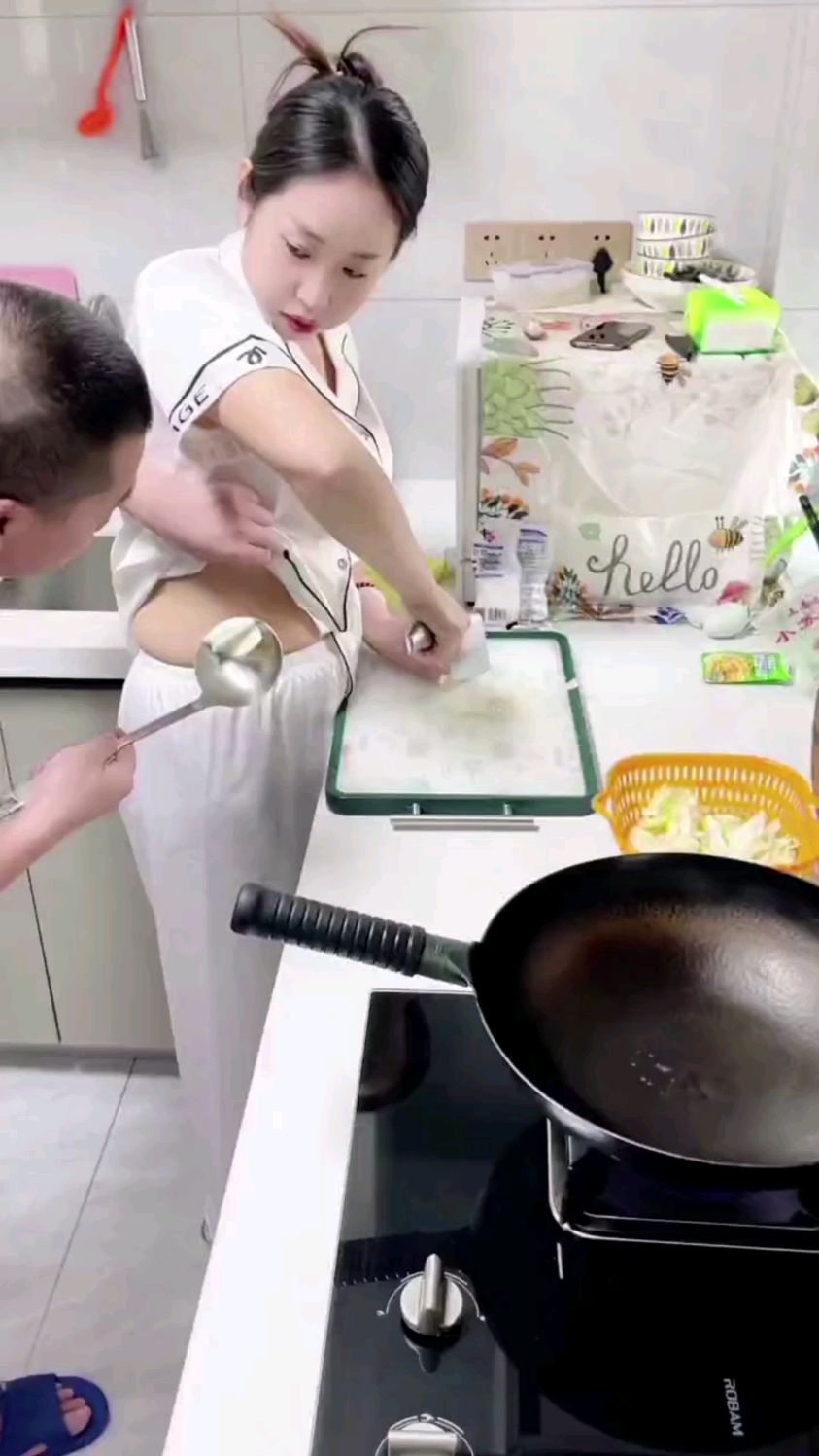 用媳妇身上的油脂炒菜