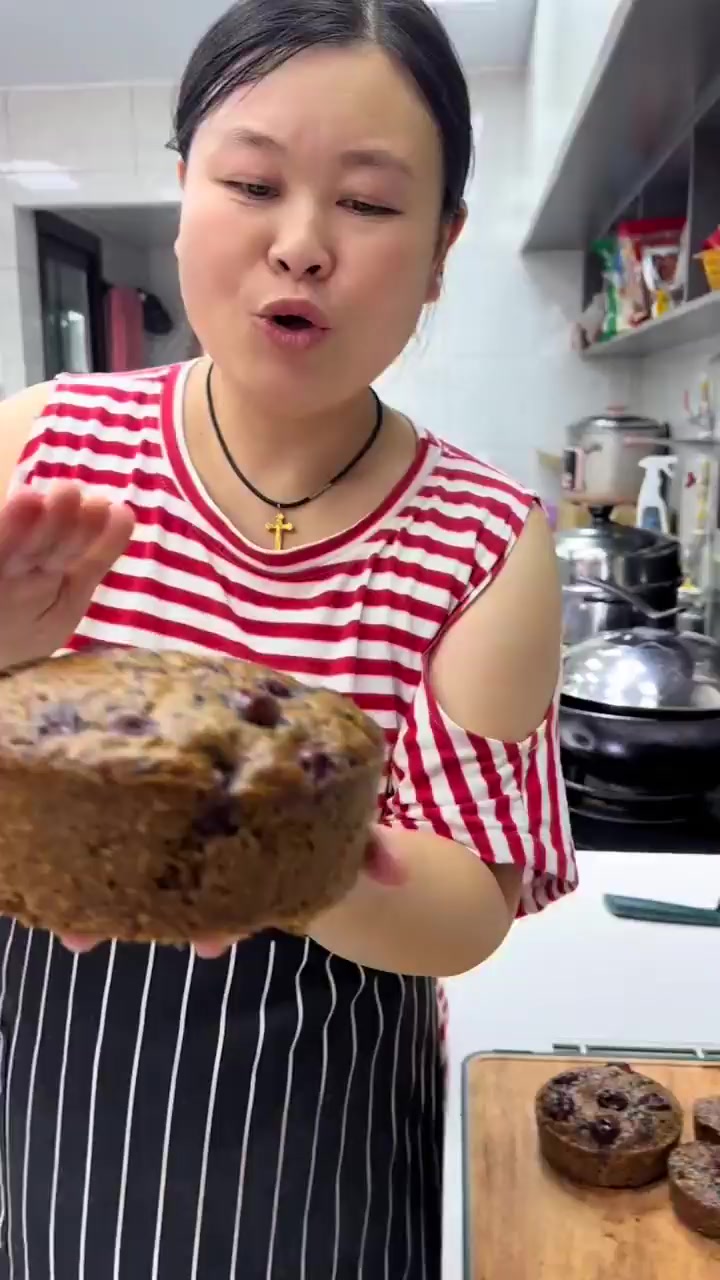 红糖发糕做法简单松软香甜又好吃！