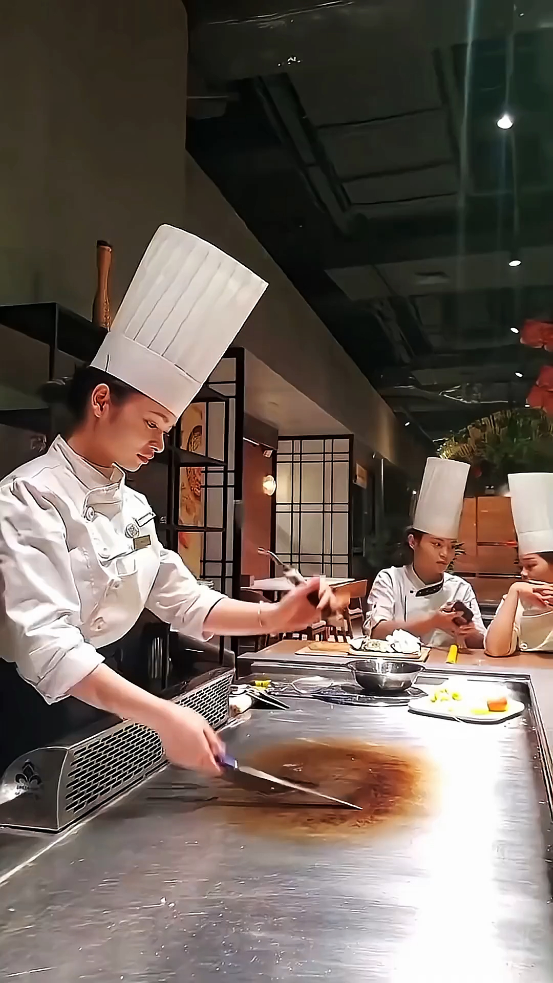 厨师的帽子为什么那么高呢