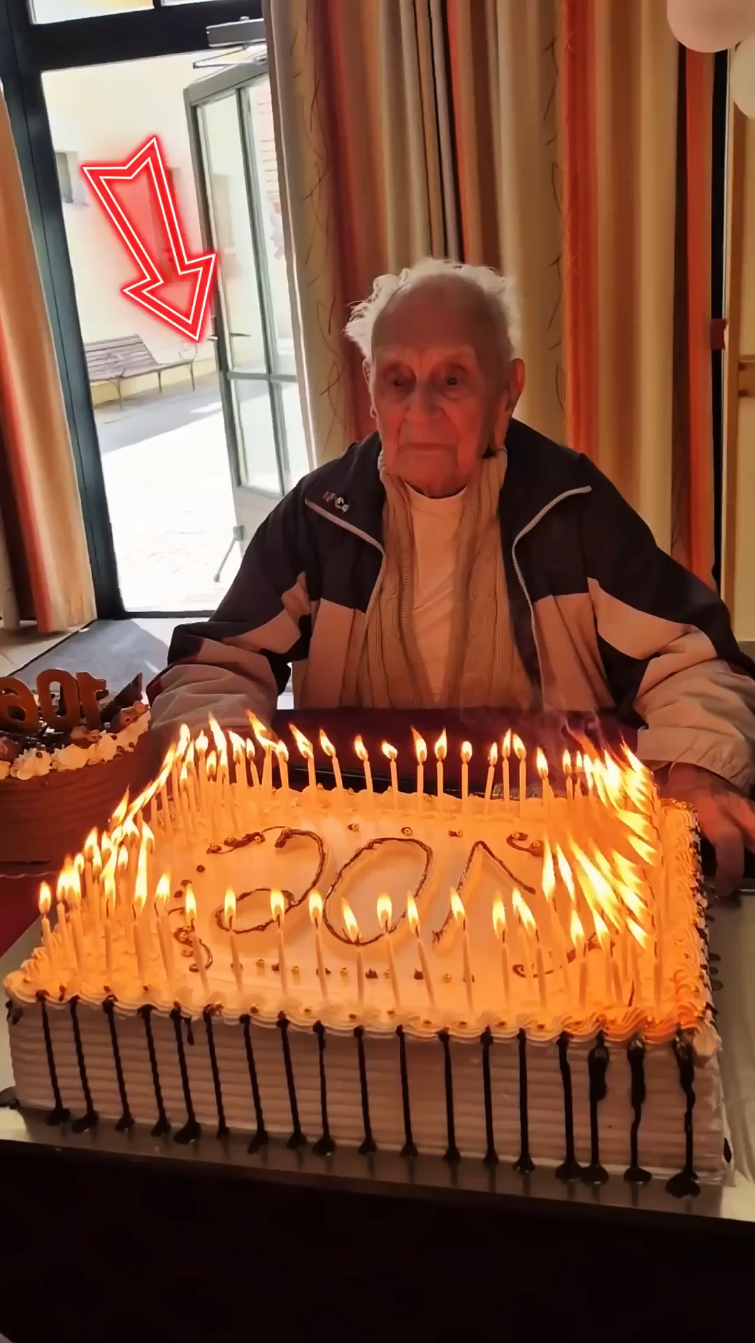 这大概就是最暖的生日画面