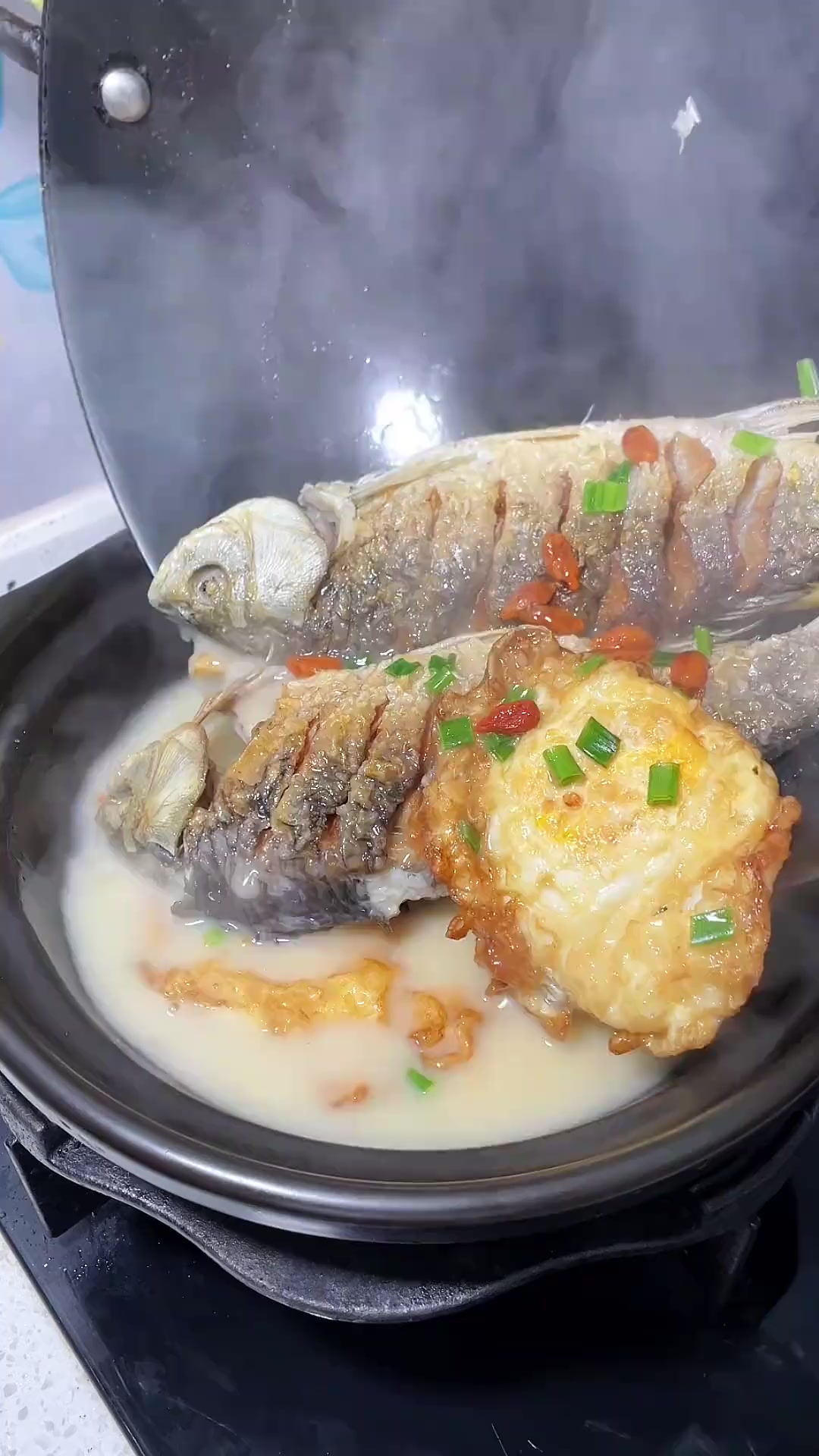 春季是孩子长高的季节,每周都会给孩子做这道鲫鱼汤,营养又好喝