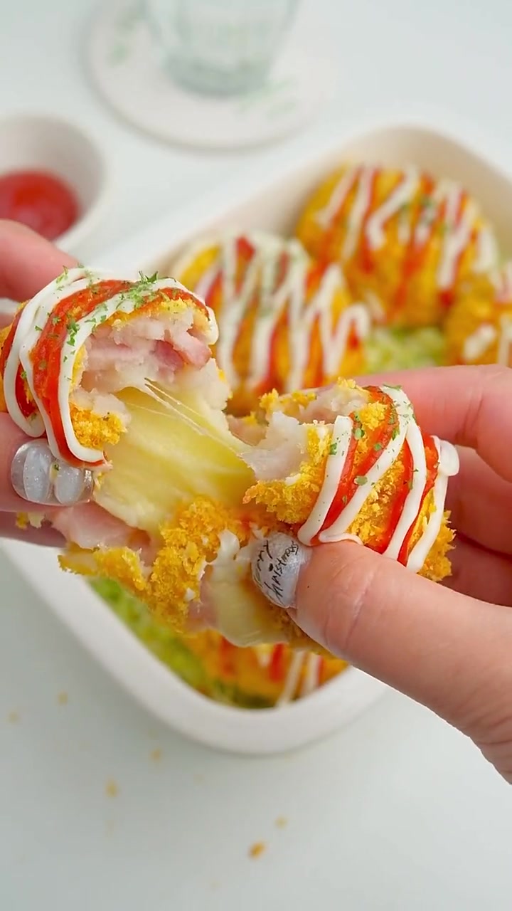 免油炸 _ 爆浆土豆可乐饼 一口酥脆超好吃