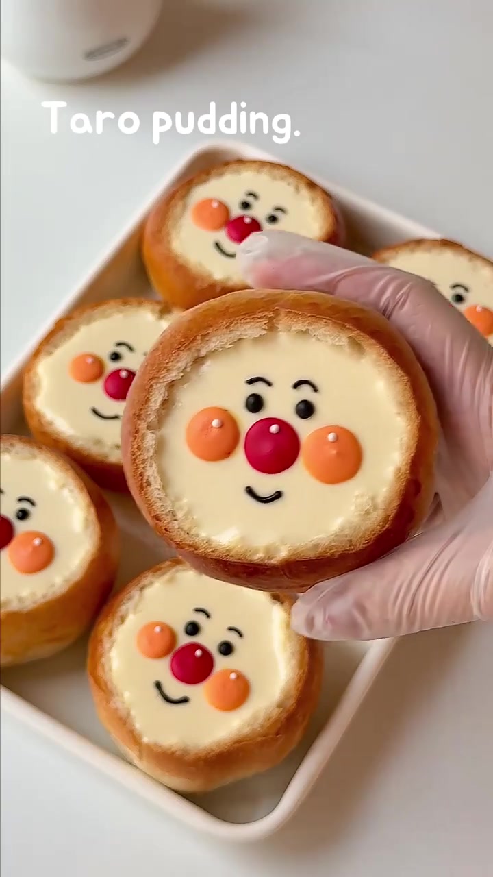 面包超人芋泥布丁面包奶呼呼~三重口感超好吃 很久没做面包