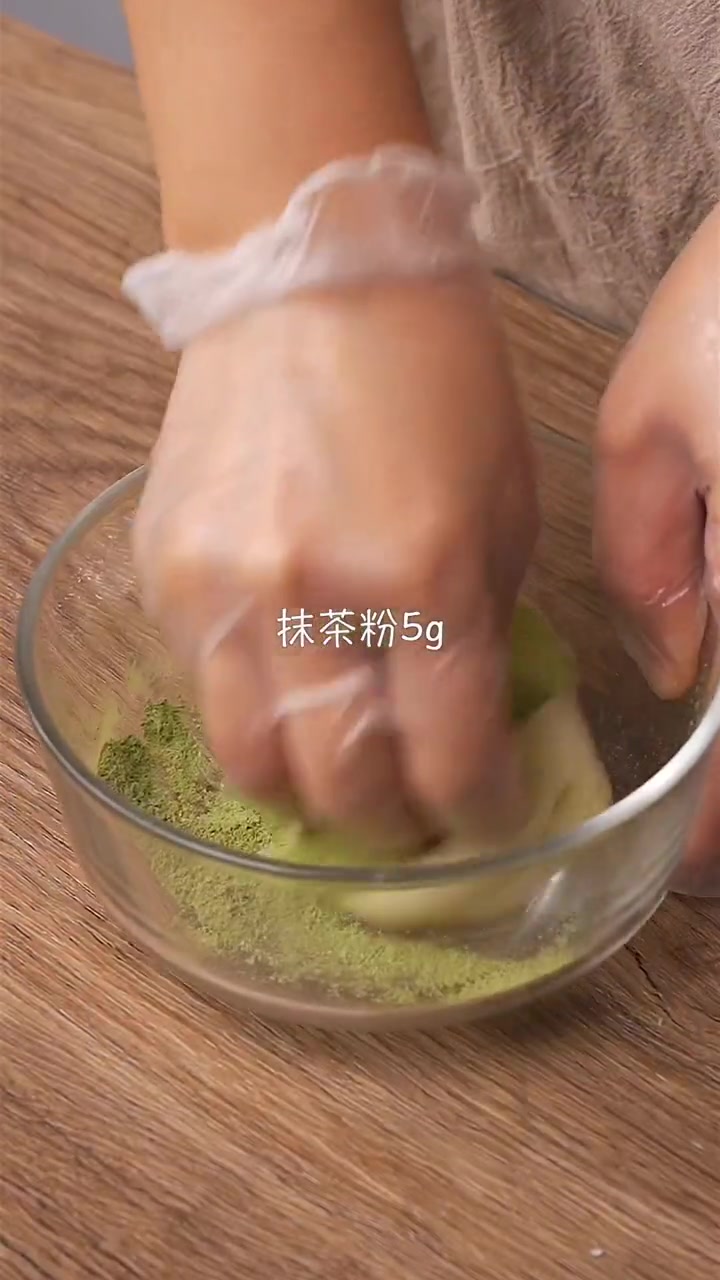 雪媚娘制作教程 _ 上次学了做皮,今天分享三种口味的雪媚娘～