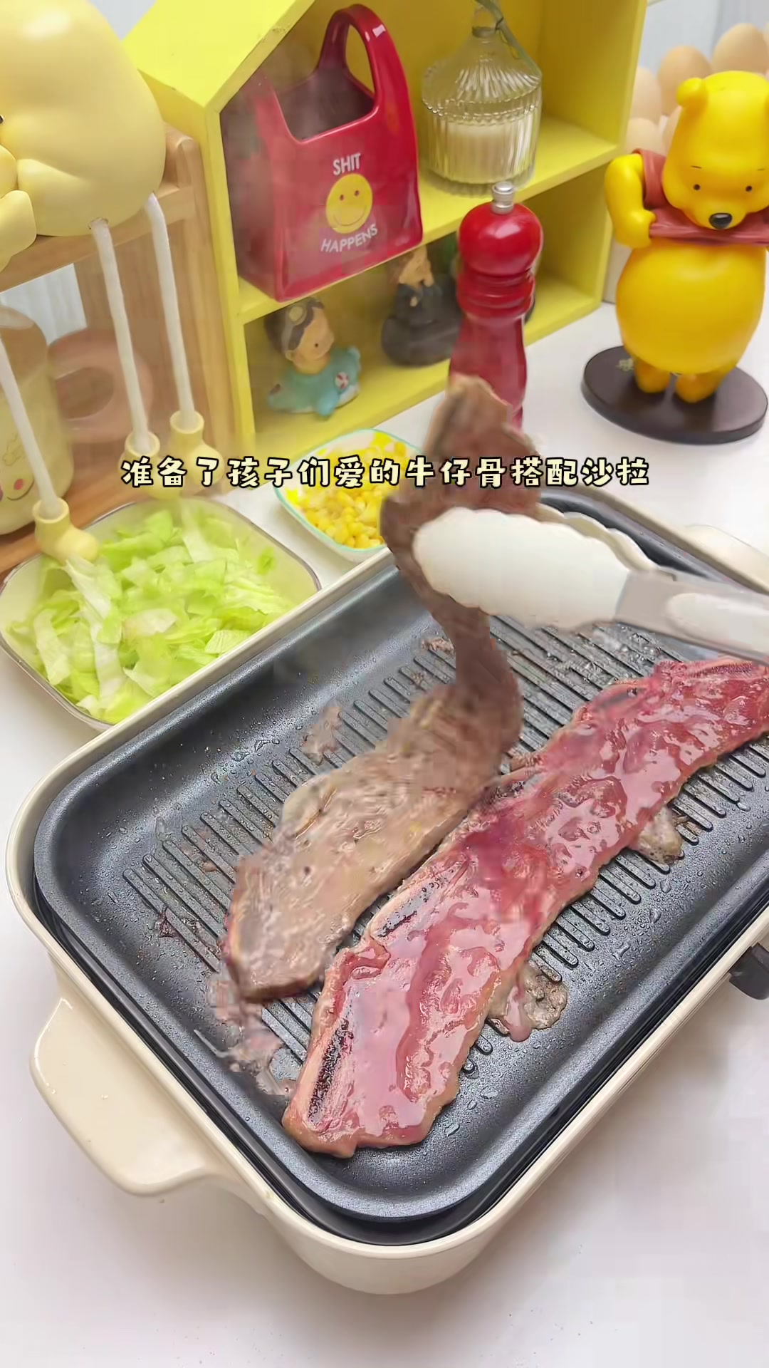下午茶_牛仔骨叮当猫迷你汉堡可乐鸡腿拌饭 周末来啦！妈妈牌便
