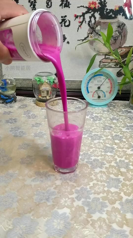 惊艳味蕾!火龙果香蕉奶昔,上午一杯超满足!