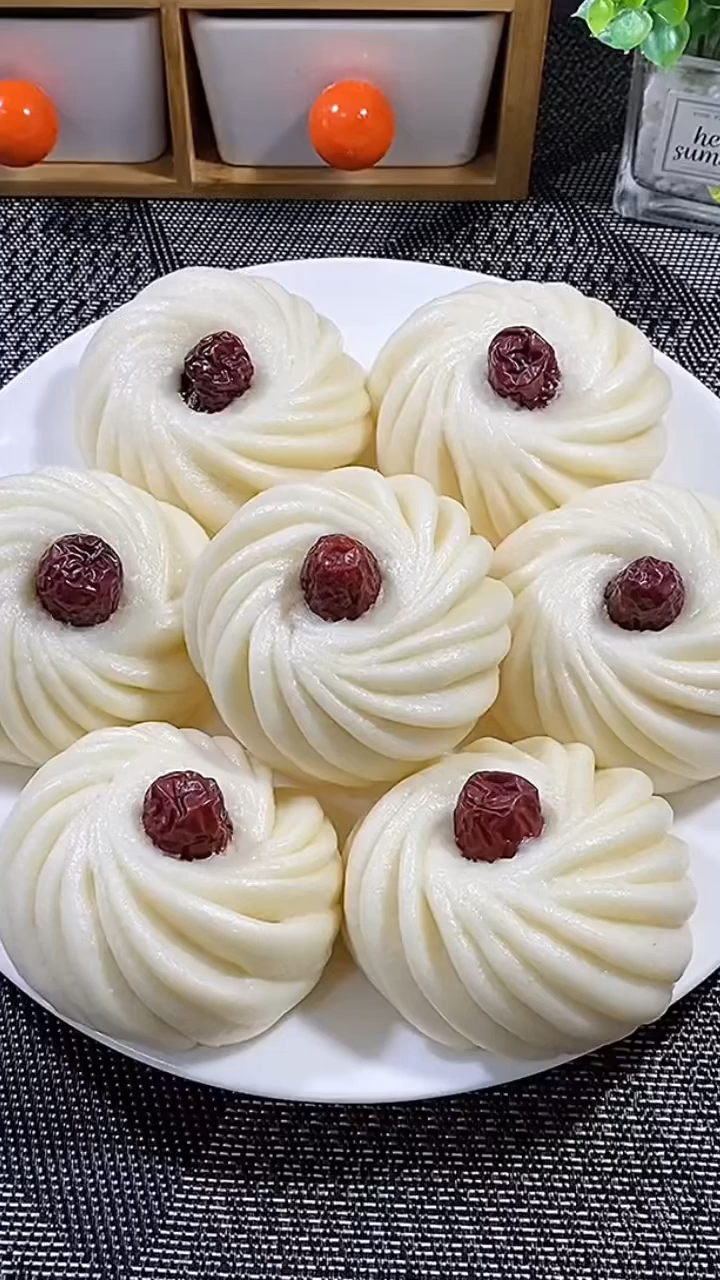 过年必备枣花馒头