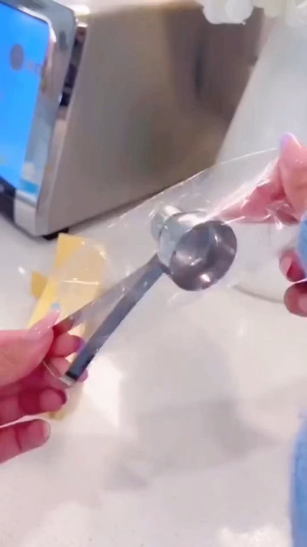 喜欢吃鸡蛋糯米饭的,可以入手这个#开蛋器,轻轻松松搞定!