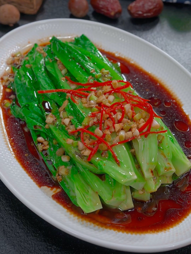 这样做的白灼油麦菜鲜嫩爽口,可比大鱼大肉好吃多了!