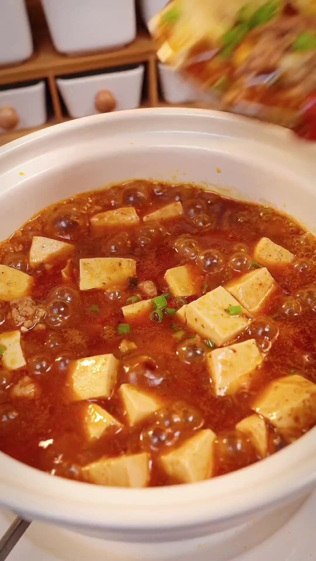 天气渐凉，来一份热乎乎的麻婆豆腐，暖心暖胃