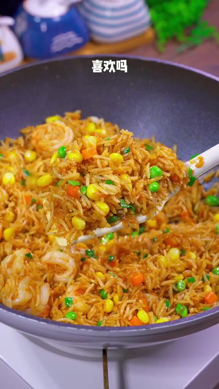 剩米饭怎么炒才粒粒分明，简单又好吃！