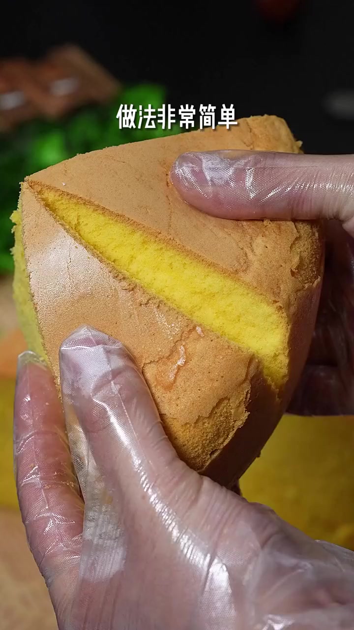 用电饭锅就能做出这么松软香甜的蛋糕快来试试！！