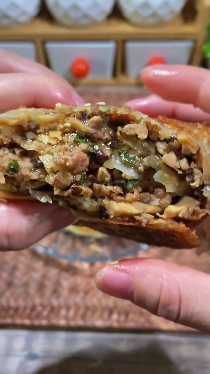 手抓饼的花样吃饭,儿童馅饼!