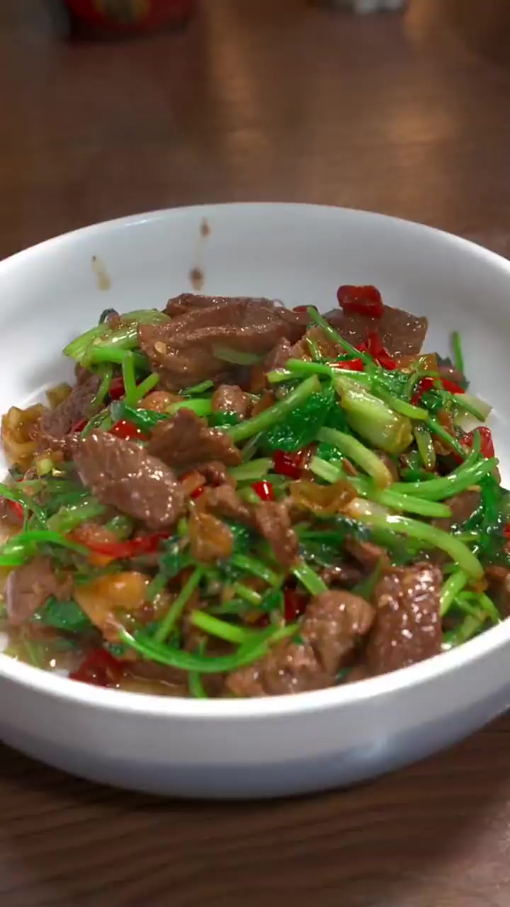 湖南经典名菜香菜炒牛肉,简单好吃又下饭!