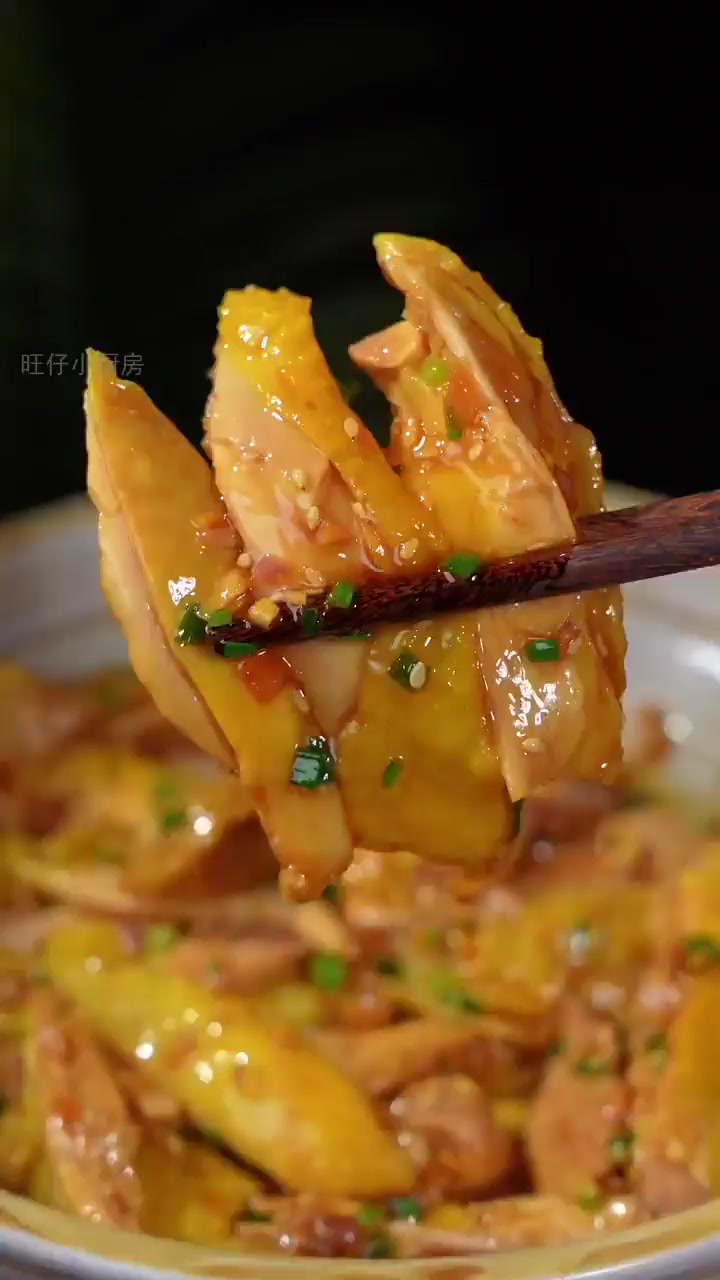 孩子馋鸡腿别愁 葱油捞鸡香到舔屏!