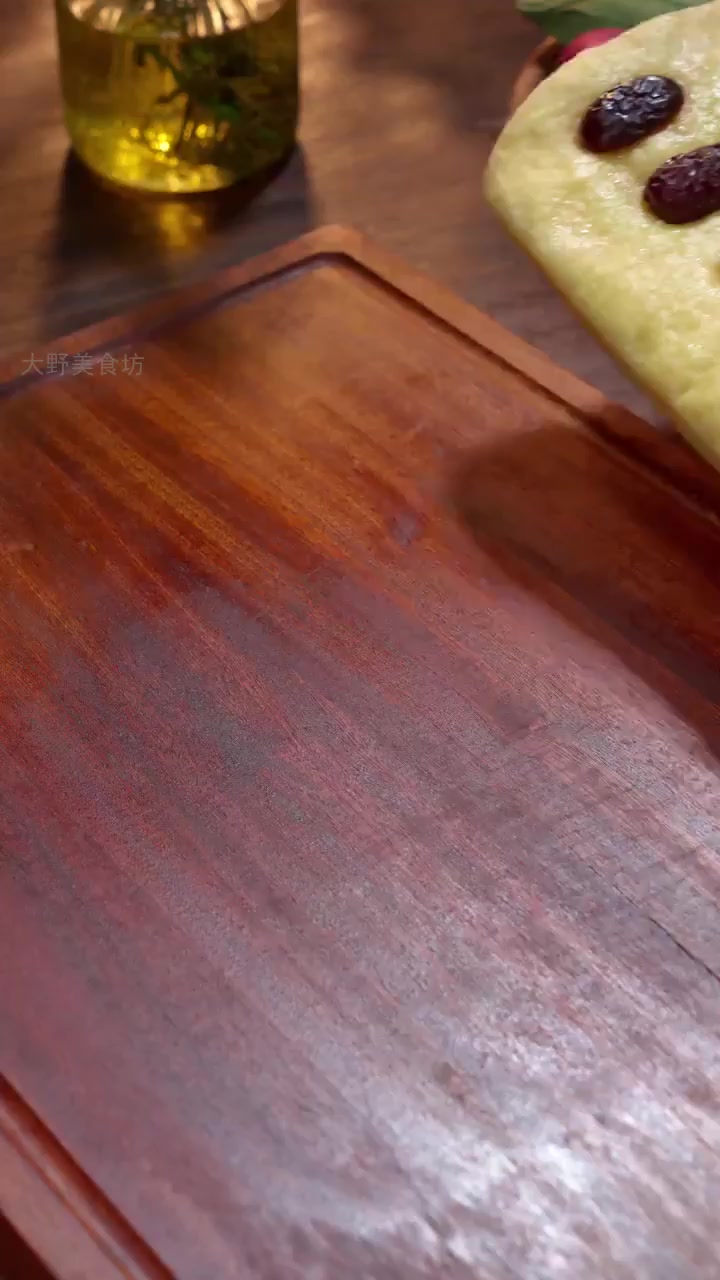 红枣玉米面发糕竟比蒸馒头简单百倍 蓬松香甜停不下来!