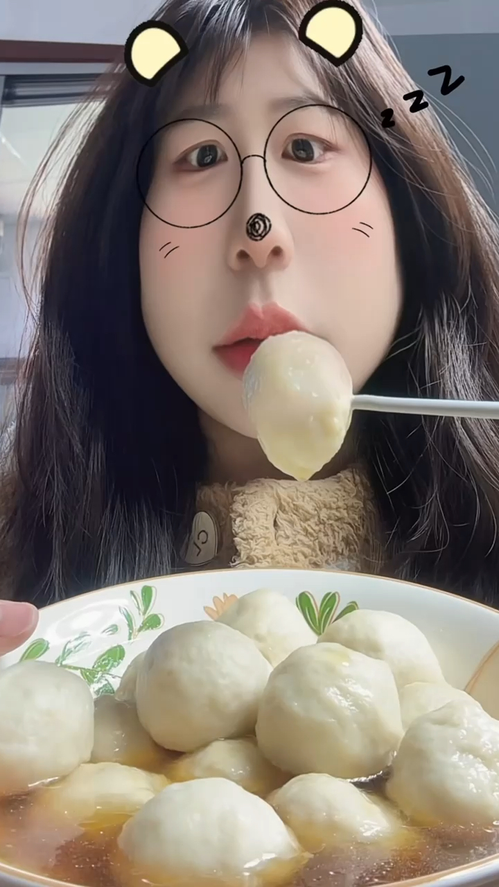 吃家常菜和包心鱼丸