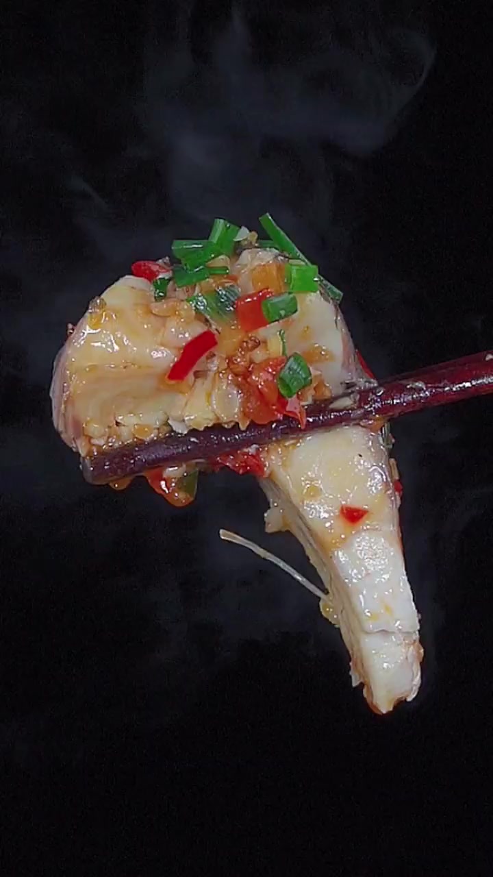 草鱼的新吃法,肉嫩味美,太下饭了!