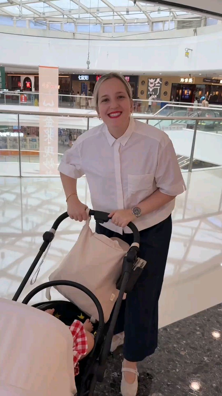 混血宝宝在国内过生日