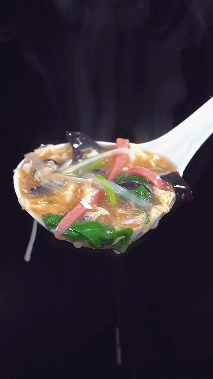 冬天，好喝的酸辣汤做法，家庭餐桌必备！