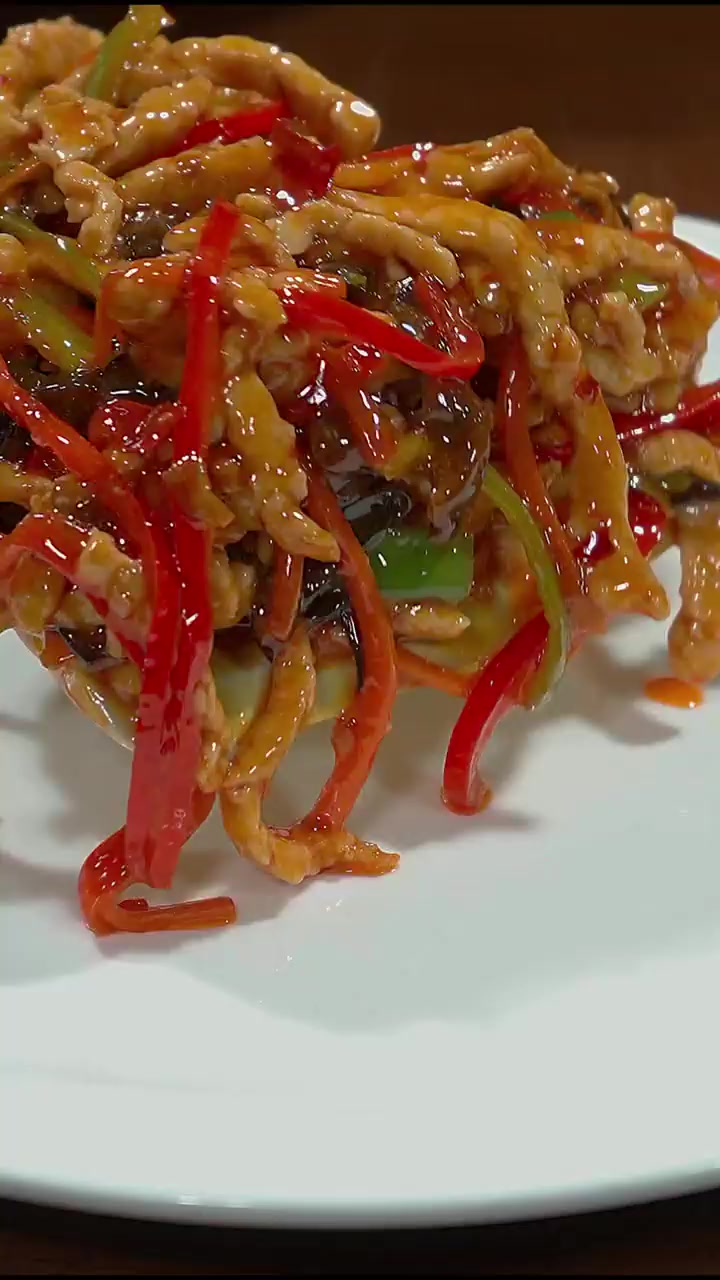 鱼香肉丝的家常做法，酸甜可口，非常下饭！