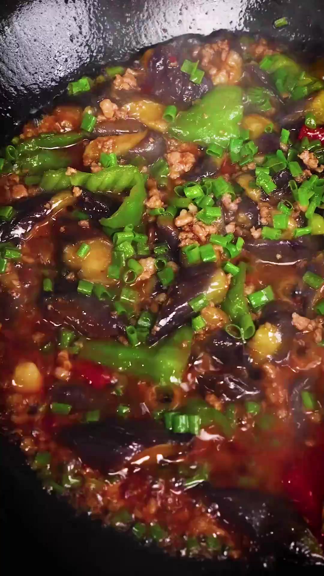不用油炸的红烧茄子，做饭简单好吃又下饭