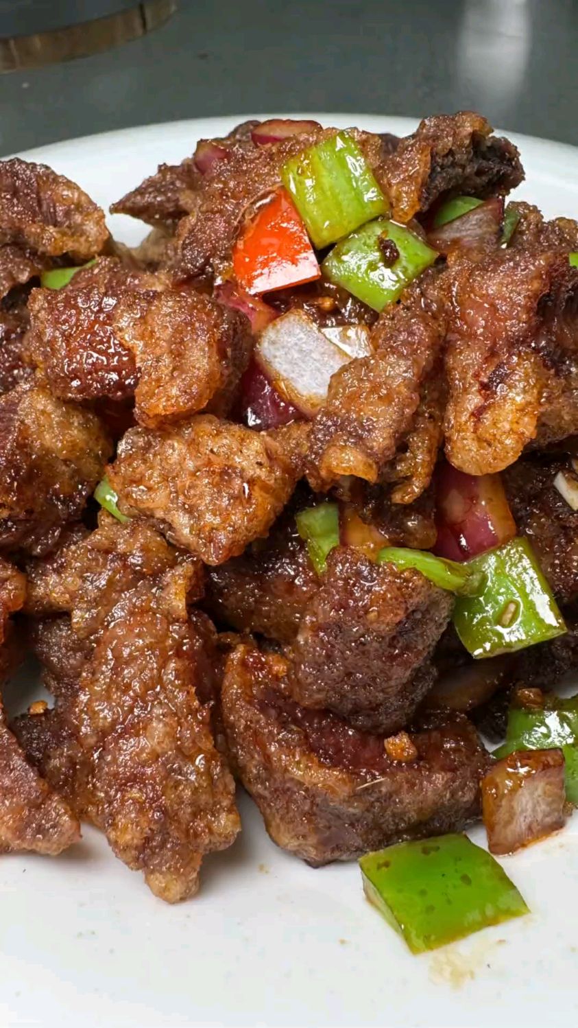 生烧牛肉是道非常好吃的菜,但是好多兄弟姐妹们在家做不好