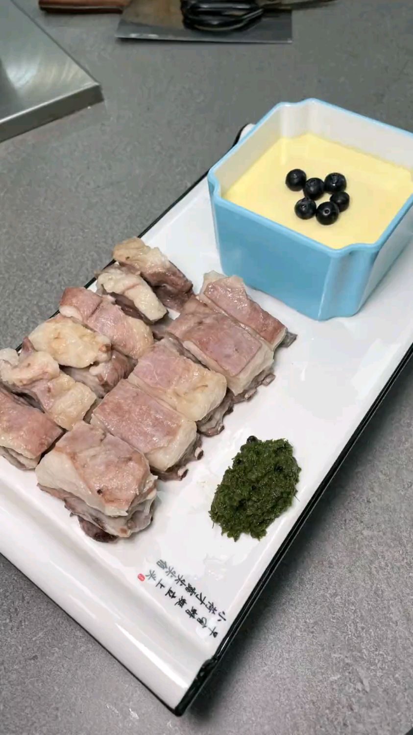 奶蒸肉 蒙餐里面非常好吃简单的一道菜 奶蒸肉