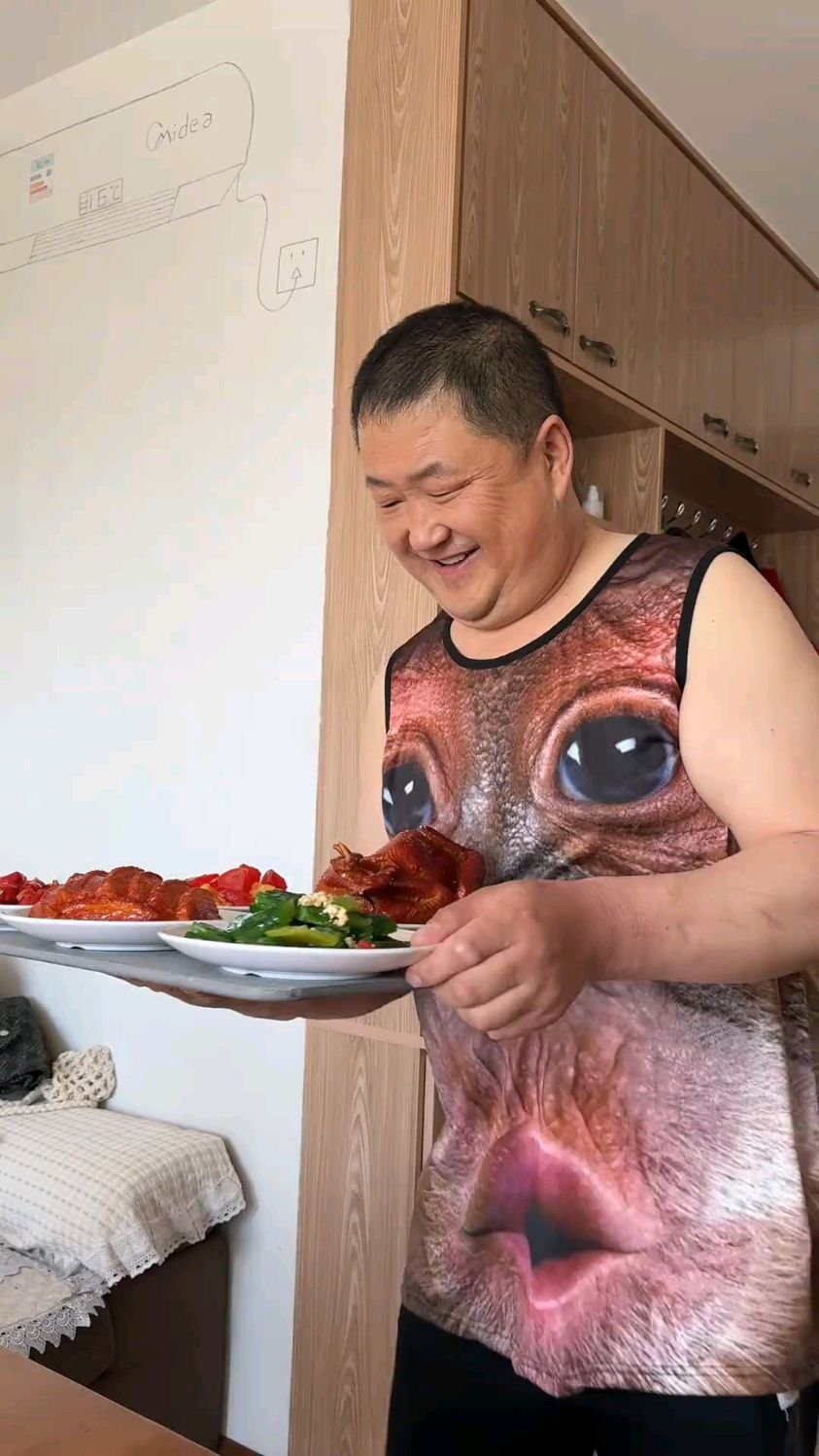 _我爸今天用假菜糊弄我妈一天