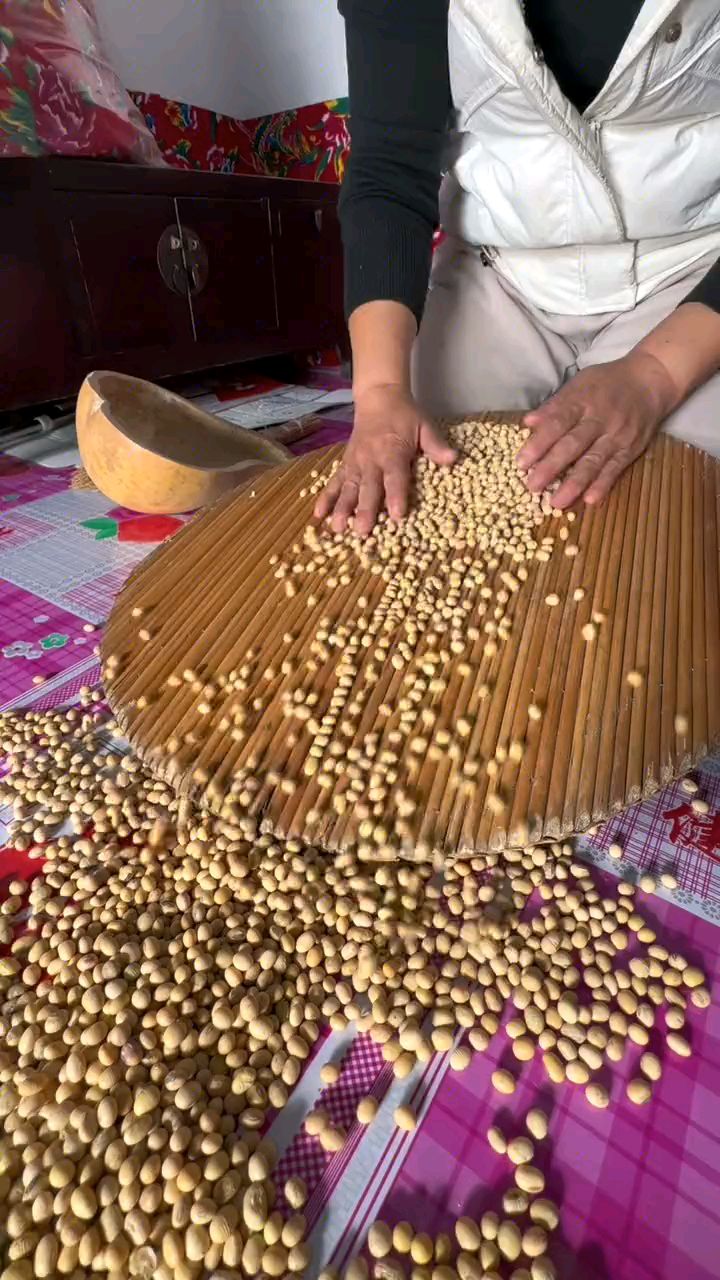 在我们北方豆腐脑必须是咸的