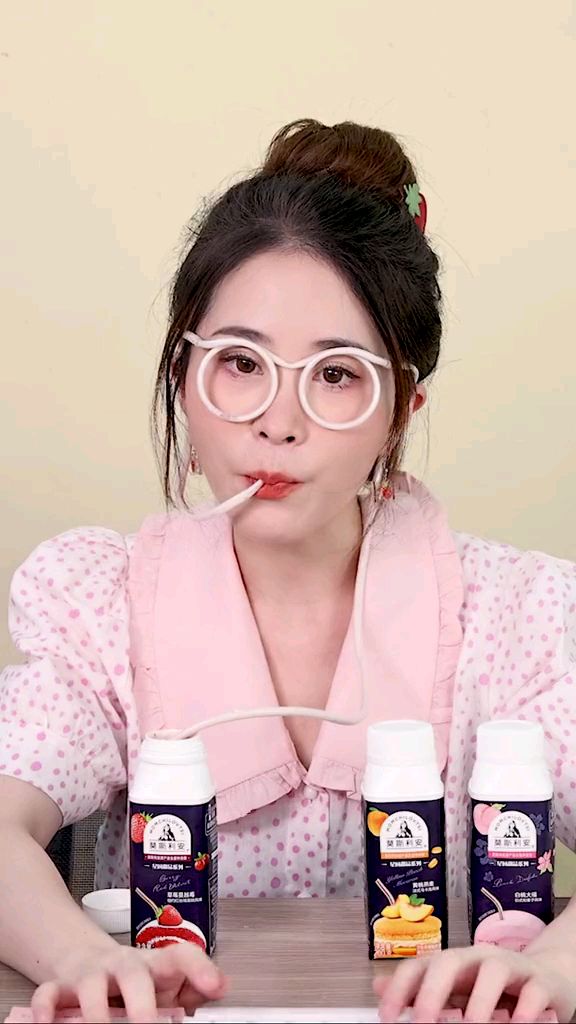 50块钱怎么吃上五星级下午茶?莫斯利安水果酸奶麻将糕申请出战!