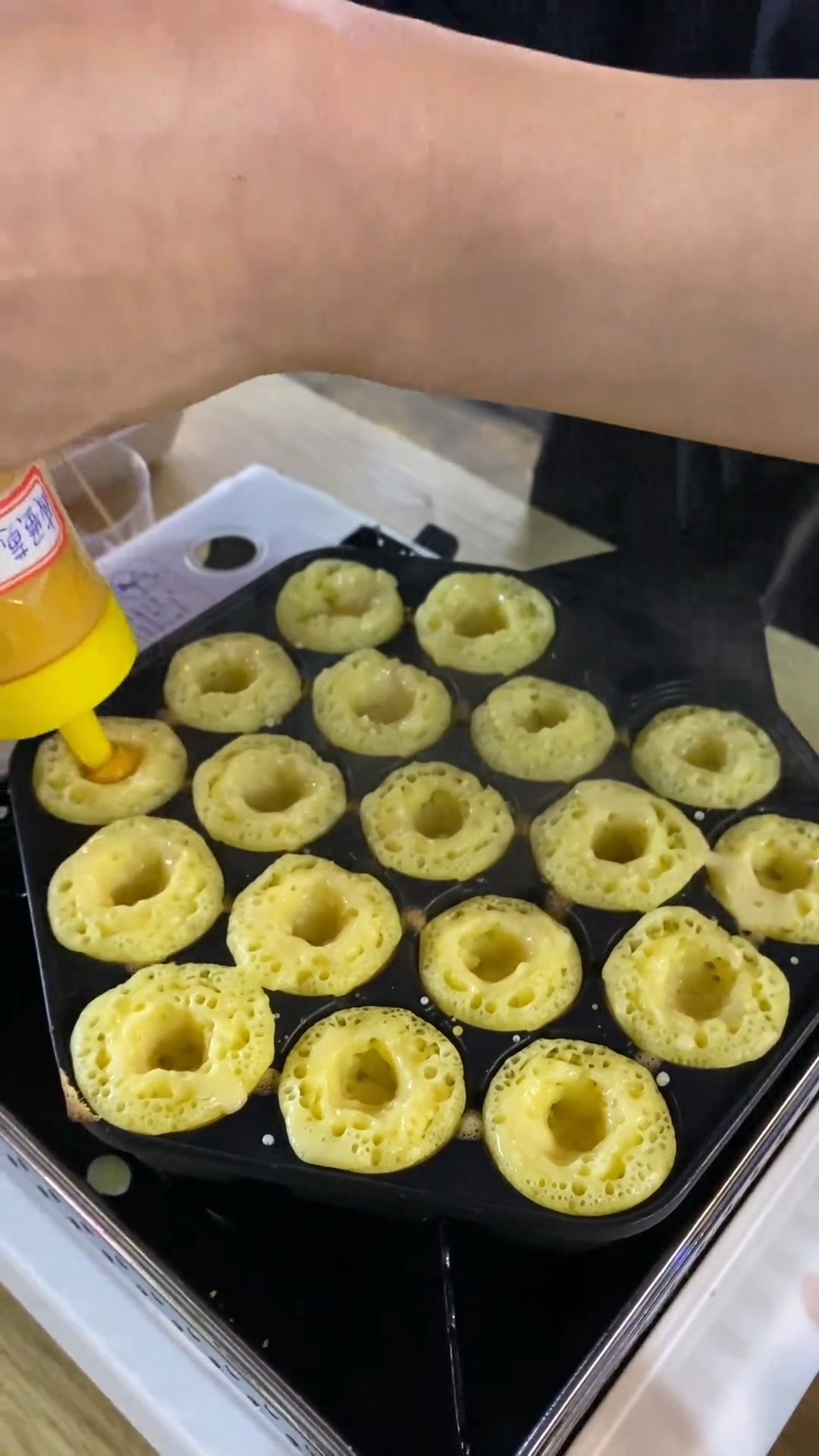 今天带大家去吃鸡蛋仔。