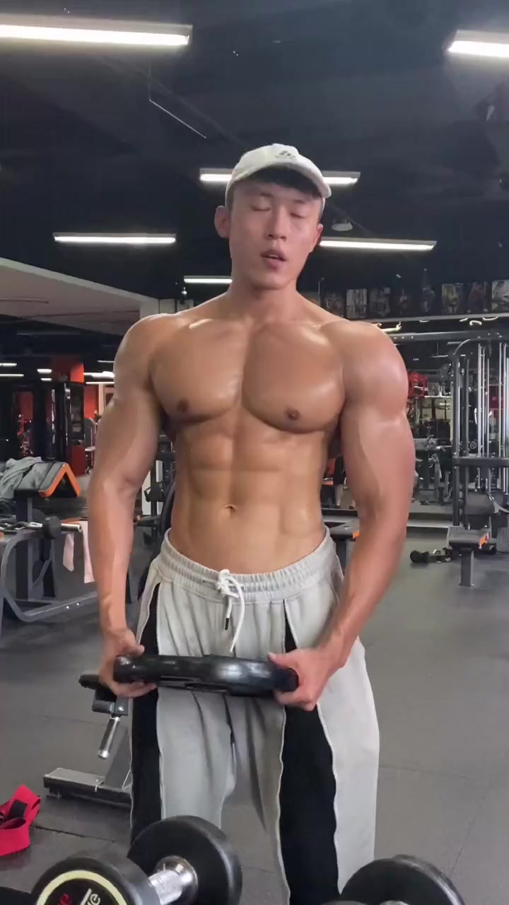 简单动作竟让肌肉瞬间爆炸！