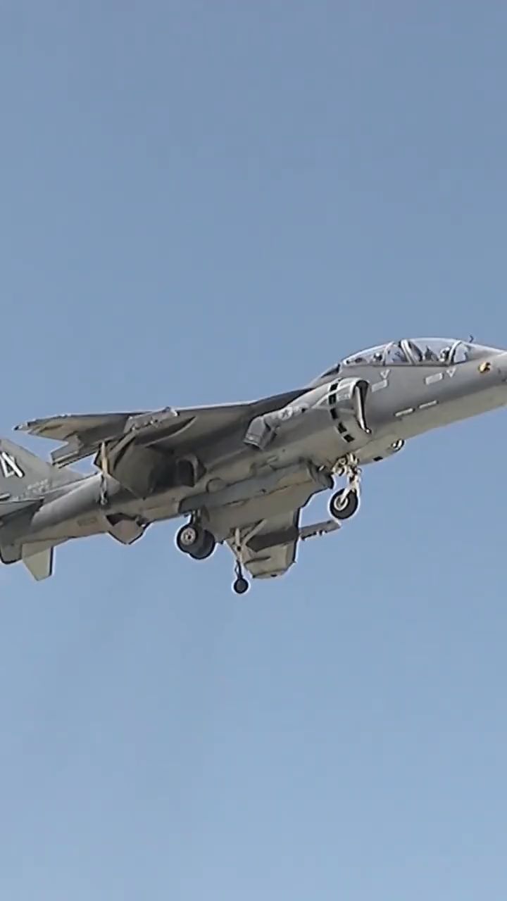 AV-8B海鹞 垂直起飞