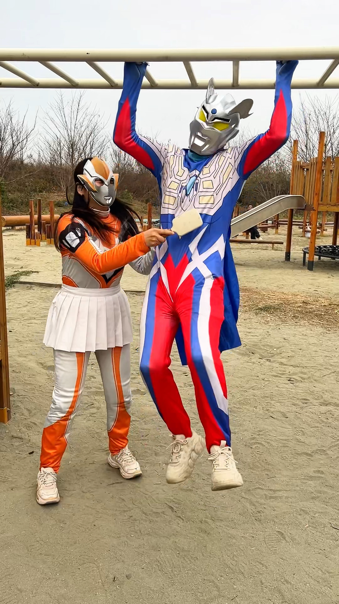 那个奥特曼最怕挠痒痒