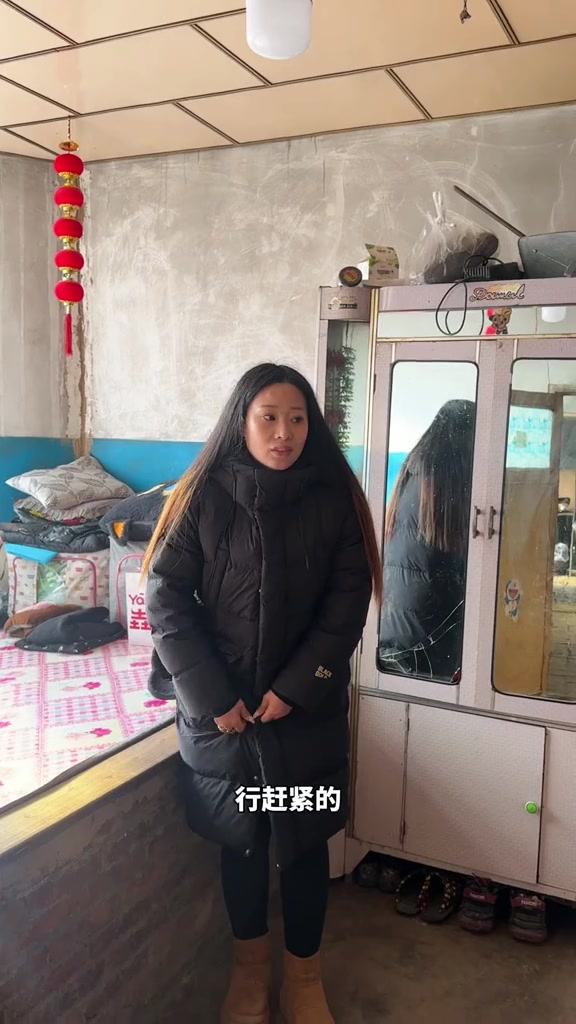 东北农村过年办年货,铁锅炖青鱼炖豆腐