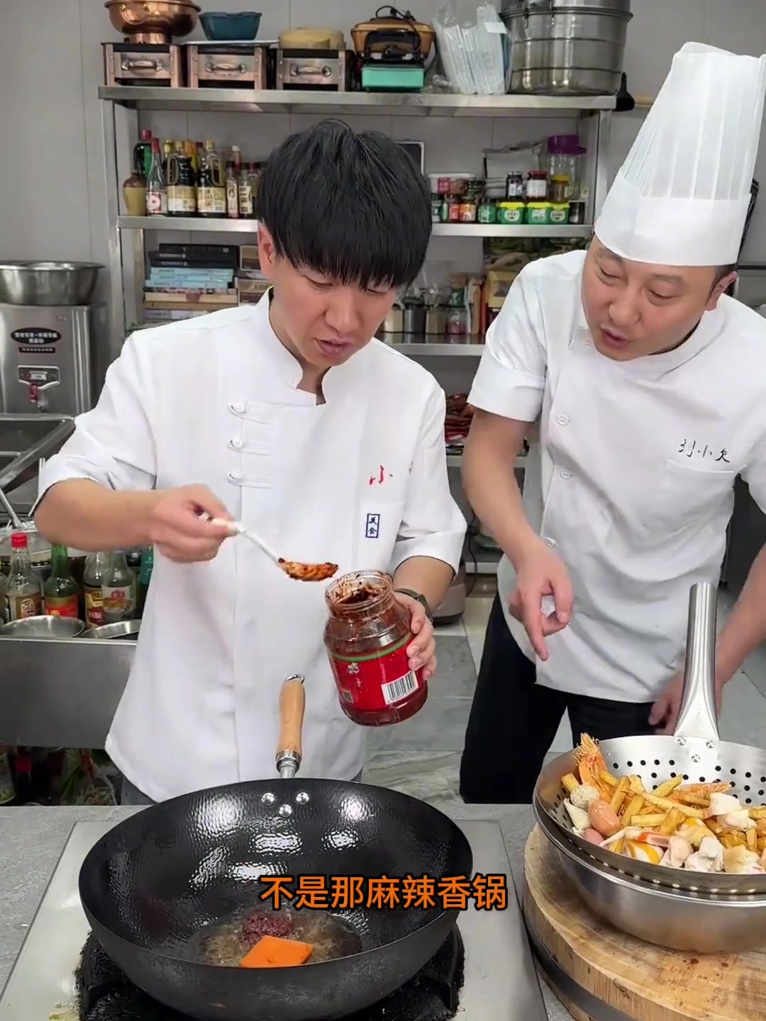 整点麻辣香锅，下饭好吃，自己在家就这么做吧！