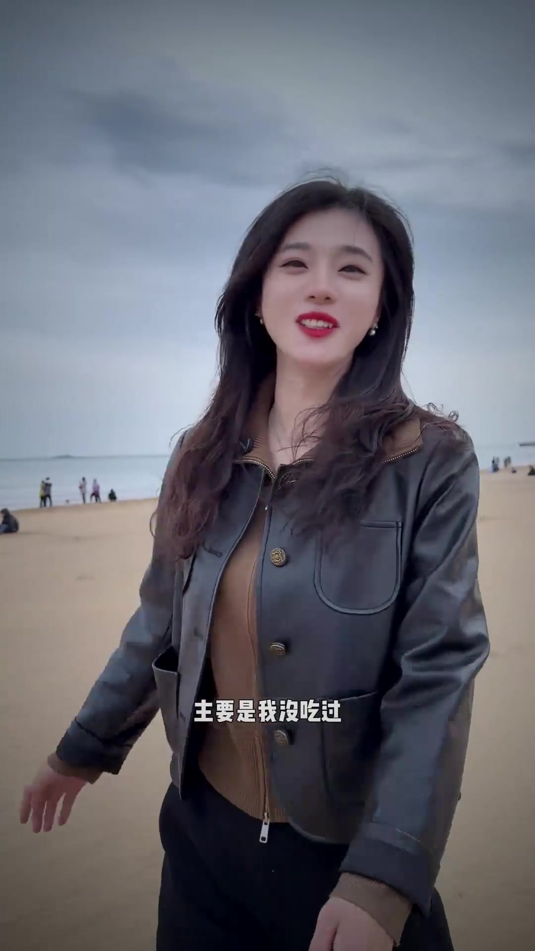 青岛靠一份包子爆火的正宗鲁菜馆～