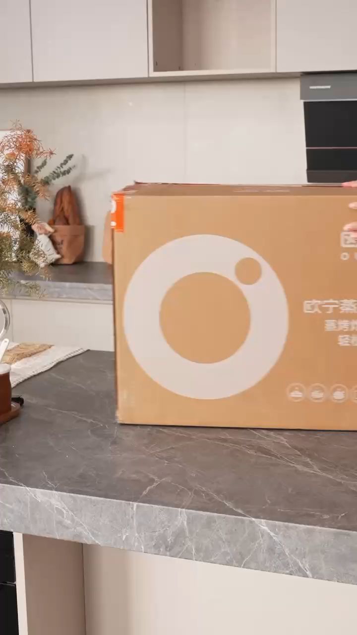 怎么会有如此好看的蒸烤箱！！完全戳在心吧上！！