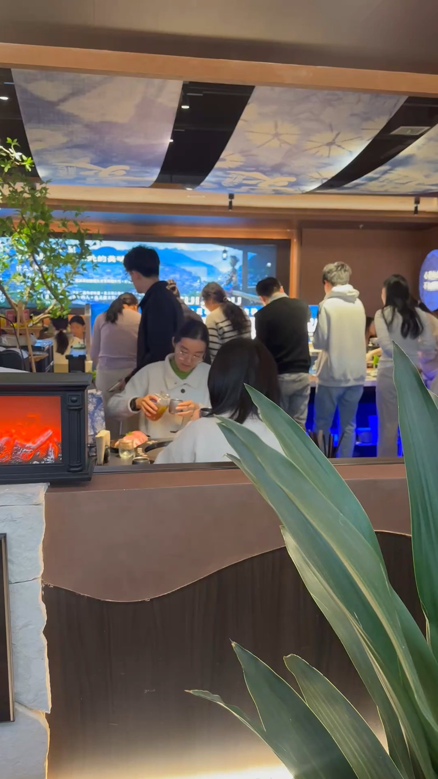 贵州烙锅的快乐，就是人越多越香！