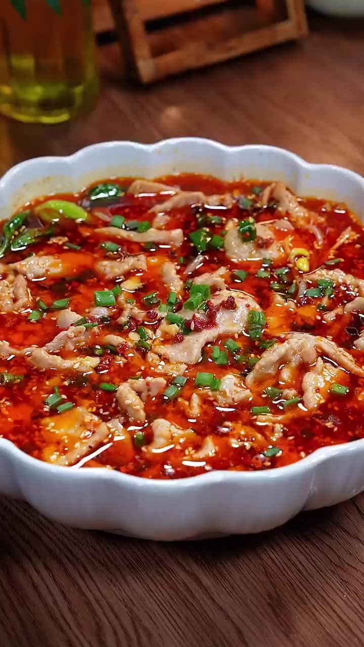 家常版水煮肉片，麻辣鲜香，好吃又入味，太过瘾了！