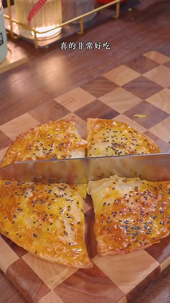 这样做的苹果派,酥脆香甜,真的非常好吃!