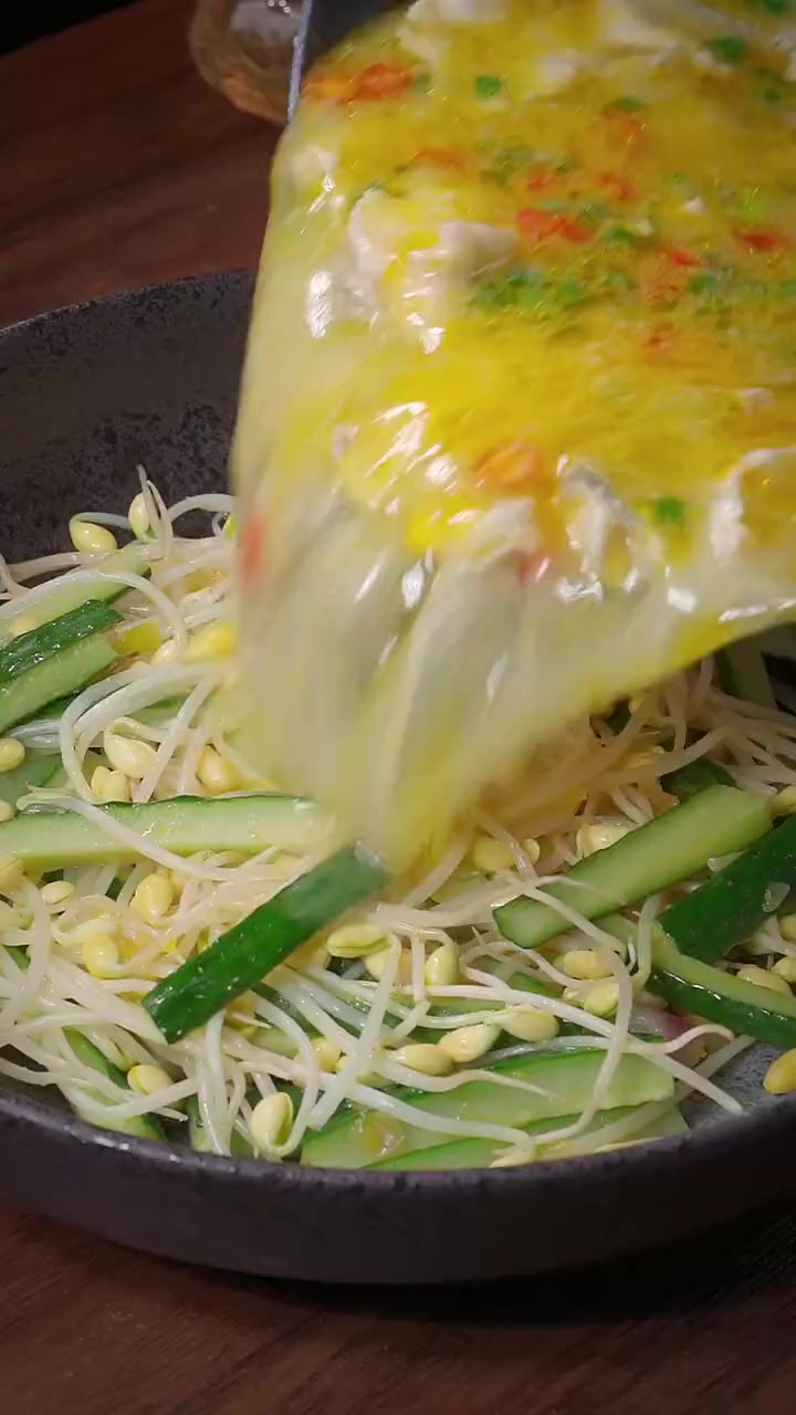 天气热不想吃饭，可以安排这道酸汤鱼片,,，做法很简单！