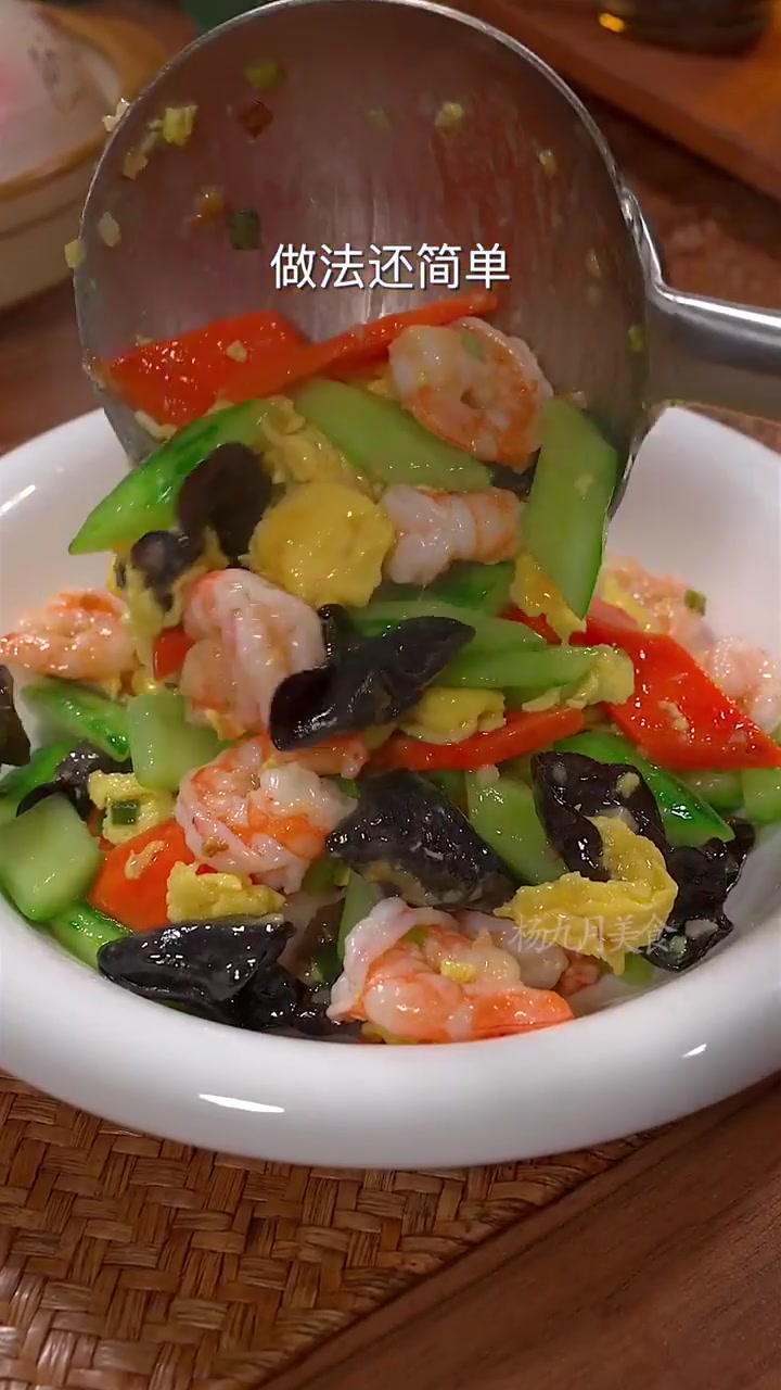 春天要多吃这道青瓜炒虾仁，清爽不油腻，做法还简单！