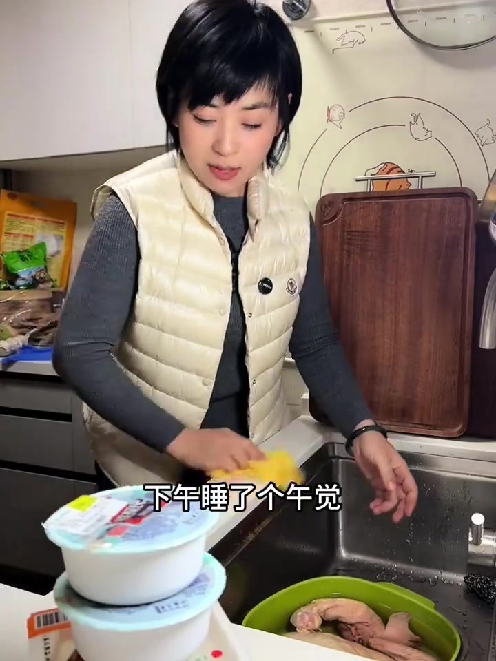 冬天就喜欢一锅热乎乎的饭菜,太下饭啦!!