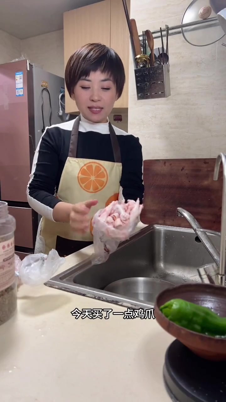 江西神秘菜曝光一口下去胖三斤!