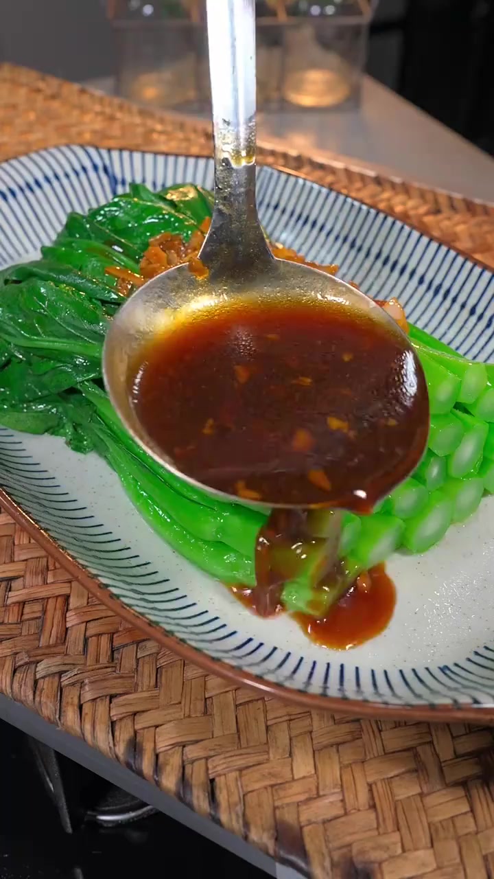 广东经典粤菜，白灼菜心～！