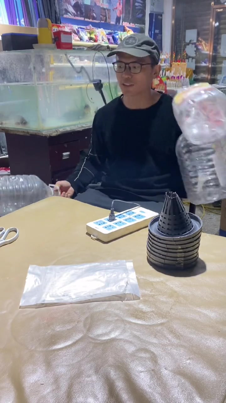 为了教会大家制作捕鱼神器,视频制作花了两个多小时,感谢大家的点赞支持