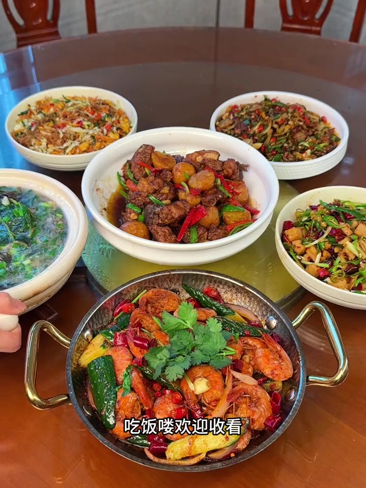 六口人百元午餐曝光江西人真实伙食！