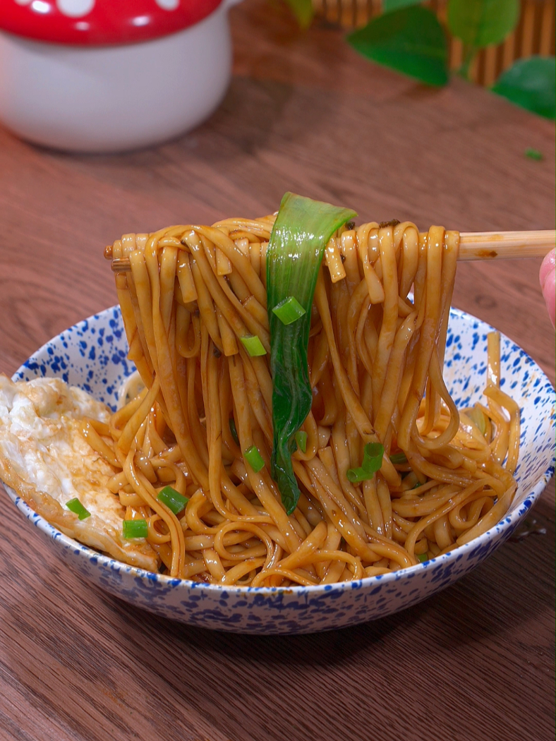 早餐面条这样吃简单方便!